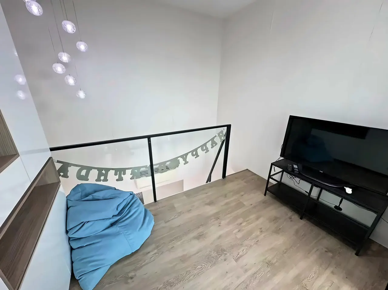 Eight Riversuites · 普通房(17 楼) · 阁楼
